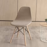 Pokrowiec na krzesło skandynawskie w wariancie kolorystycznym Camel